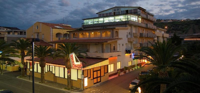 Hotel President Vasto Exterior photo