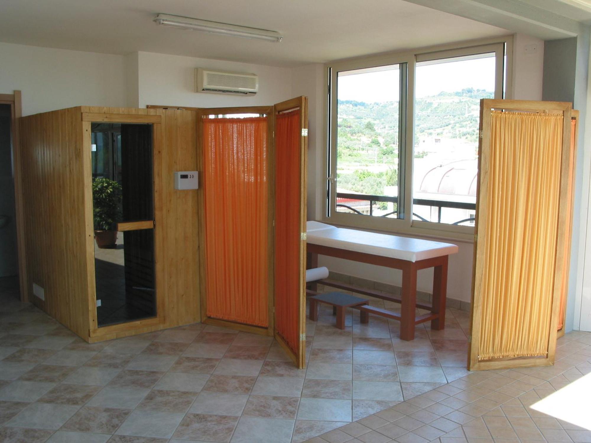 Hotel President Vasto Exterior photo