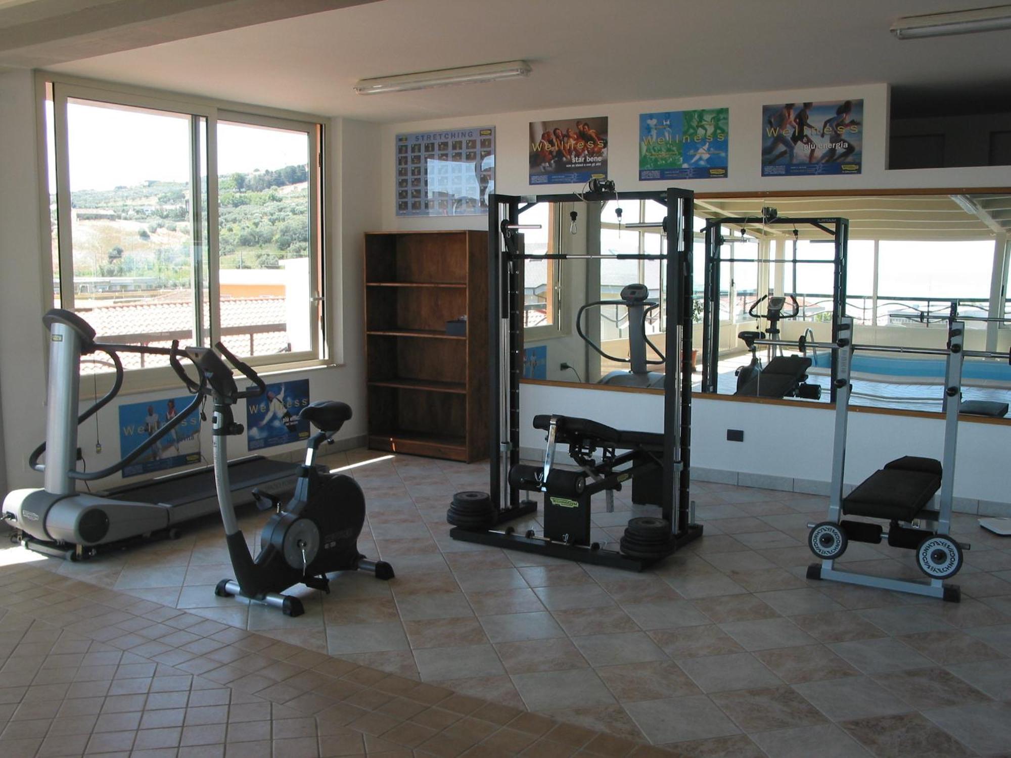 Hotel President Vasto Exterior photo
