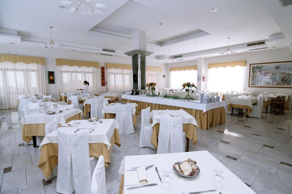 Hotel President Vasto Exterior photo